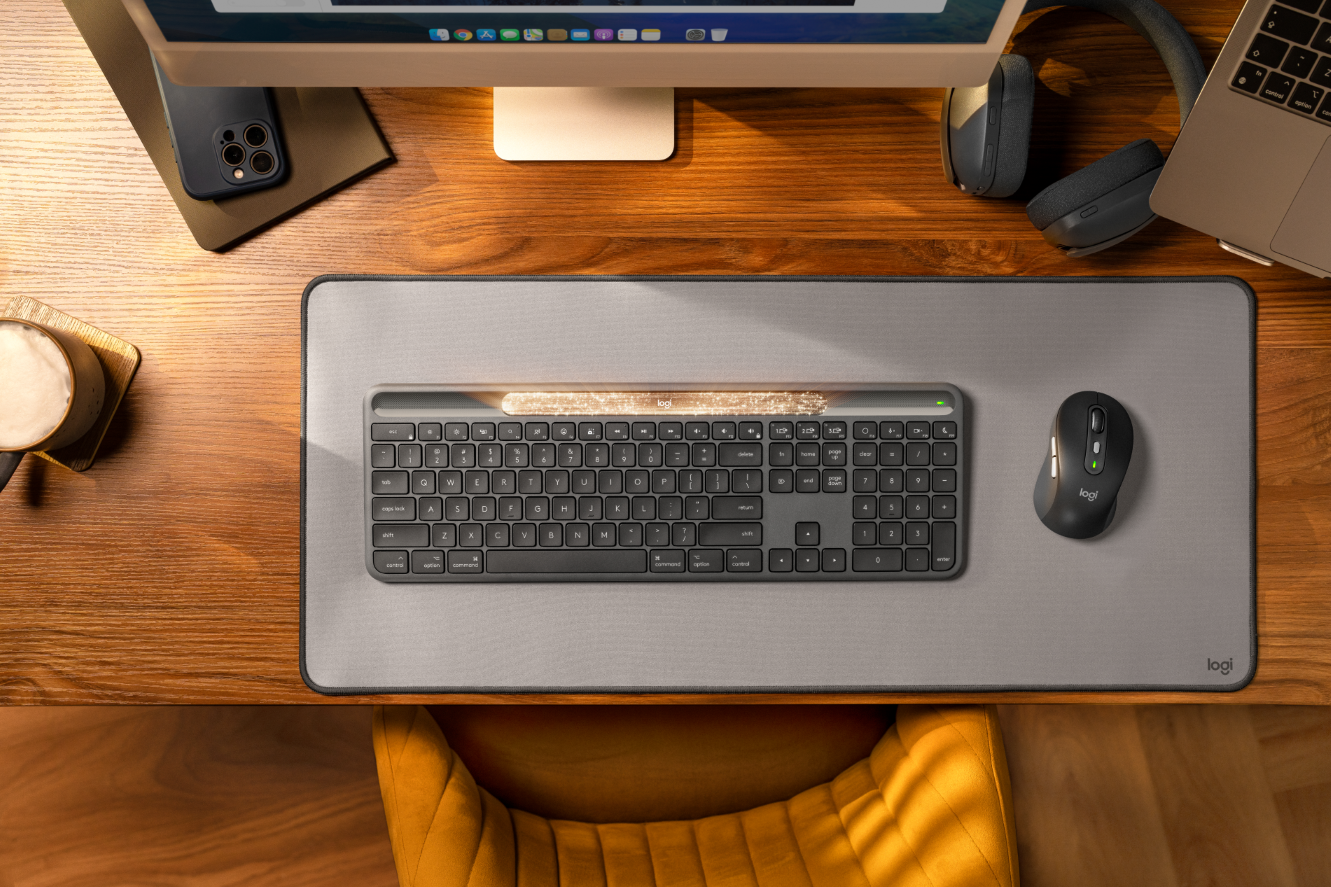 High_Resolution_PNG-Signature Slim Solar K980 ENVR Graphite for Mac 03